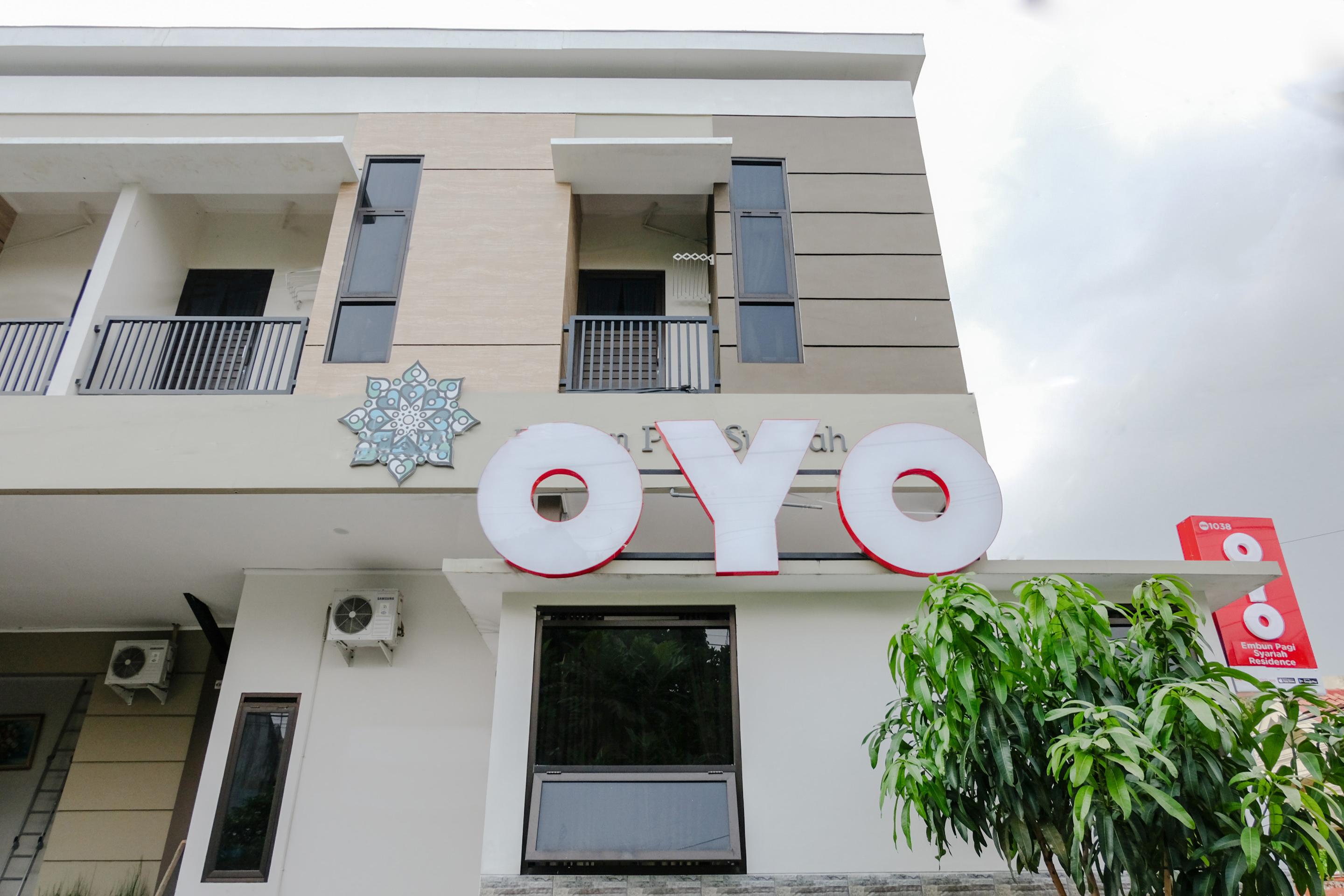 Super Oyo 1038 Embun Pagi Syariah Residence Malang Exterior photo